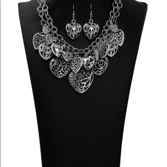 Jewelry - Picture 7 of 8